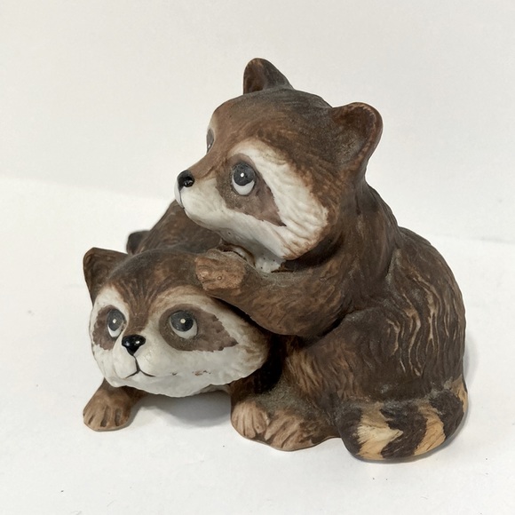 HOMCO
 Baby Raccoons Vintage 1454 Playful Babies Figurine Home Decor 3 x 4 in - Picture 2 of 12